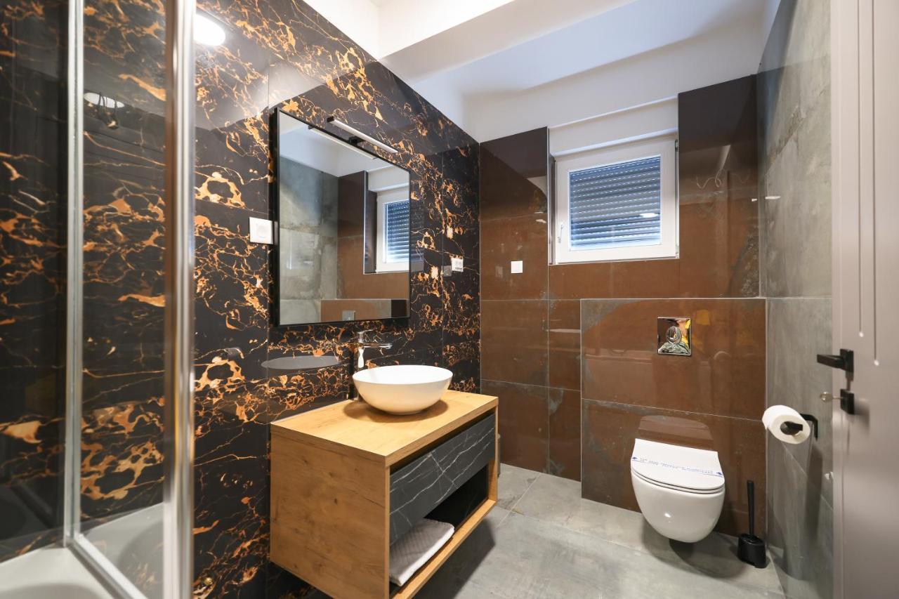 Rhapsody In Green - Luxury Villa In Zadar Crno Bagian luar foto